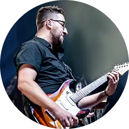 Portrait von Tino Schulz – Musiker der nAund Liveband aus Cottbus